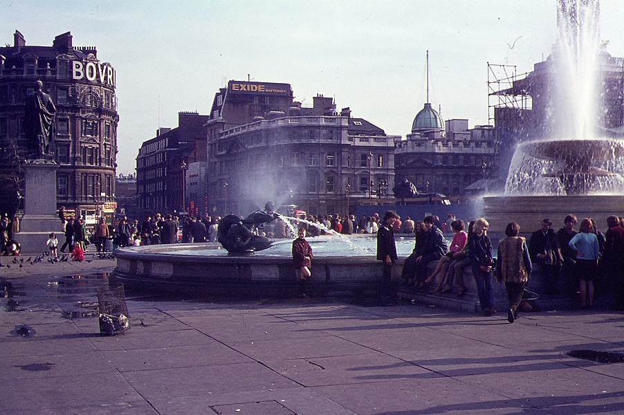 Trafalgar Square April 1968 Goedart Palm