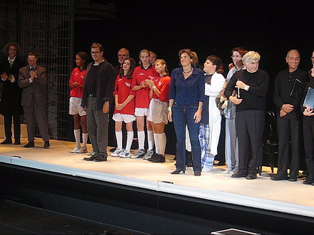 Ensemble von „Beethoven und Schiller“ beim Schlussapplaus, 2005